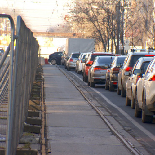 Traficul insuportabil din zona 1 Mai afectează grav locuitorii