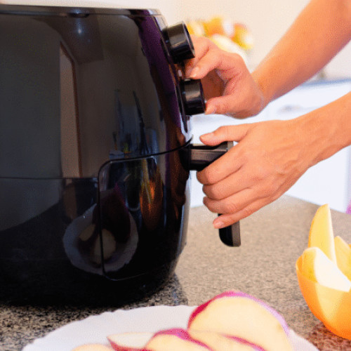 Air fryer-ul, vedeta bucătăriilor românilor în 2025