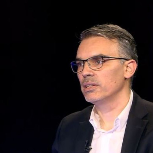 Un premier tehnocrat ar fi o alegere greșită pentru România, consideră directorul INSCOP, Remus Ștefureac. Acesta a afirmat, într-o emisiune difuzată de Digi 24, că o astfel de variantă ar fi "catastrofală" pentru țară în momentul actual, mai ales având în vedere situația politică complicată și contextul internațional. Potrivit acestuia, România se confruntă cu decizii dificile, un război la graniță și o coaliție formată din patru partide, fără majoritate clară.