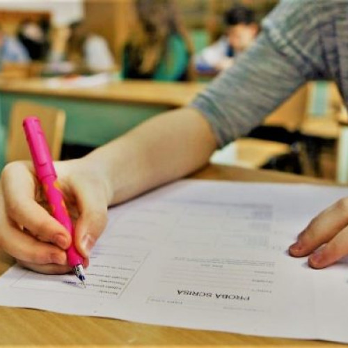 199 de elevi au lipsit de la prima proba a Evaluării Naționale