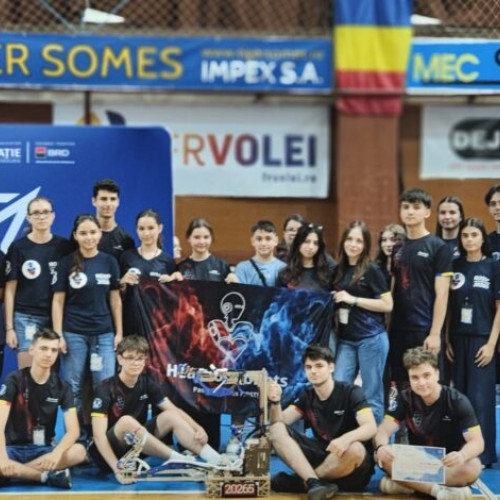 FOTO | Campioni și-n vacanță! „Heart of RoBots” cucerește Dejul la Someș Tech Challenge