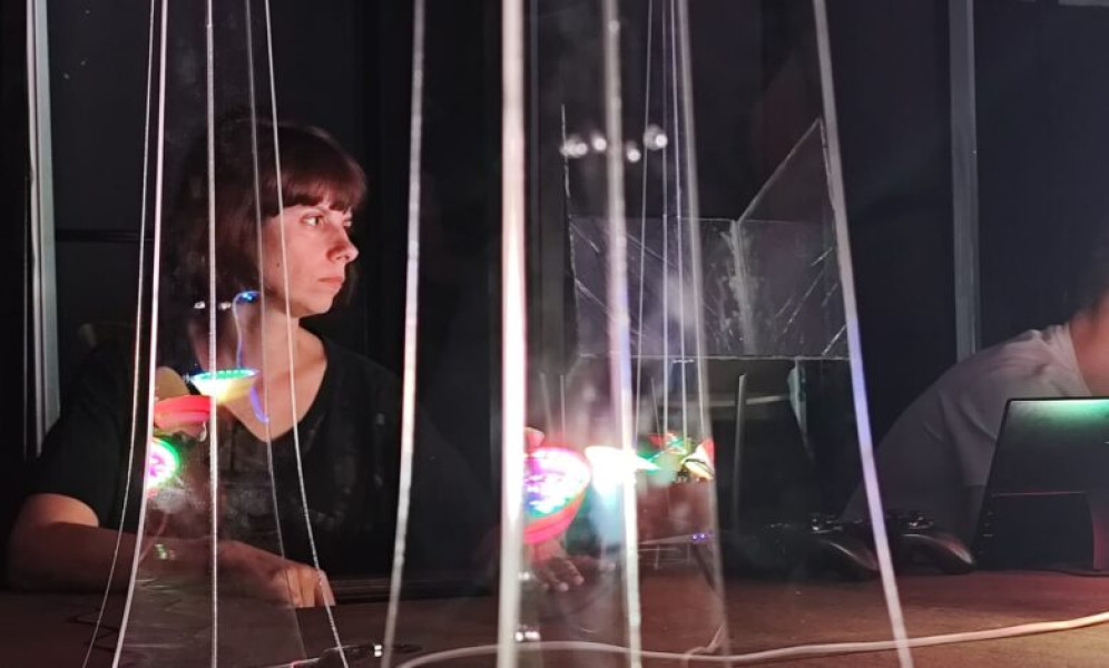 La Teatrul George Ciprian din Buzău, lansarea proiectului „E-Waste E-Motion: o robofabulă”