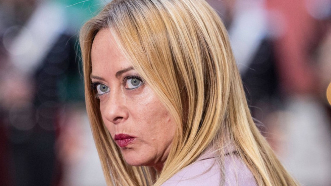 Meloni în New York cu fiica, între critici și explicații