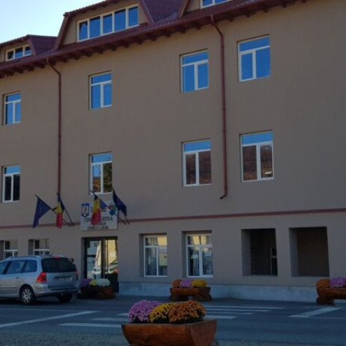 Fostul primar din Cătina, acuzat de cheltuieli nelegale și datorii bugetare