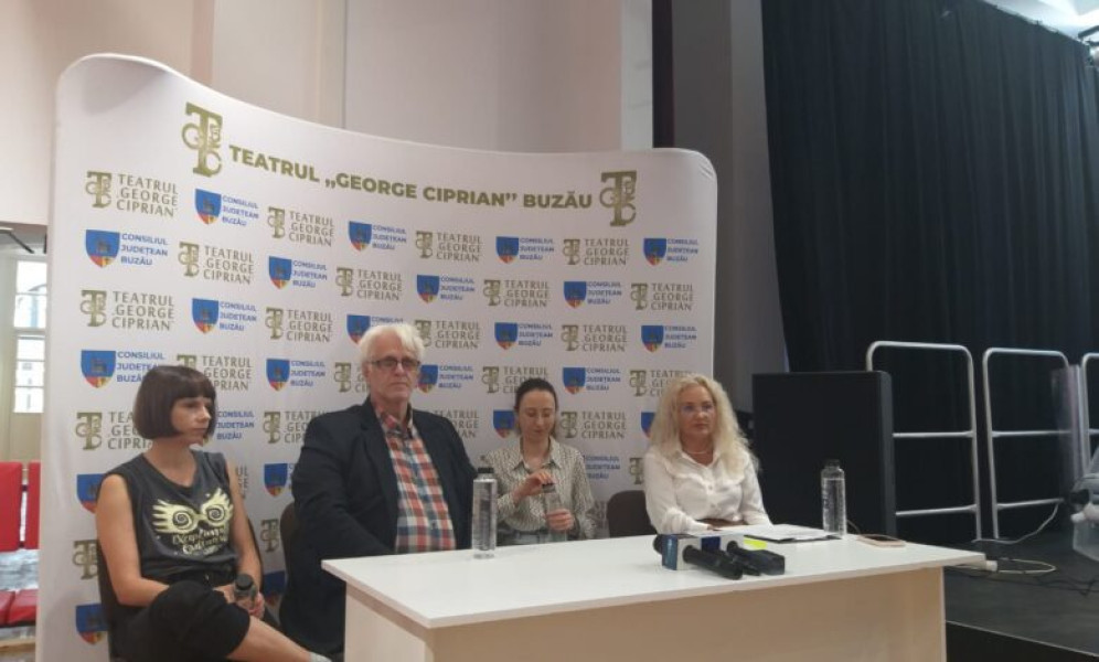 Premieră teatrală cu roboți autonomi și mesaj de reciclare