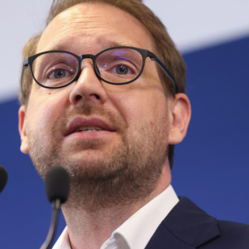 Dominic Fritz cere respectarea cotei de 20% a USR în numirile politice din Guvern