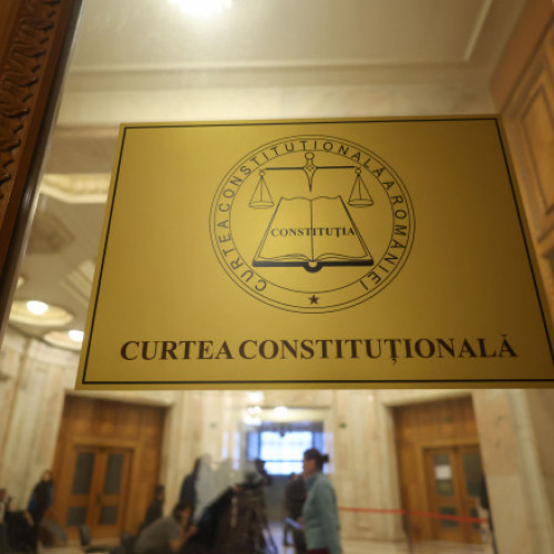 Ccr declară neconstituțională o prevedere privind promovarea funcționarilor publici