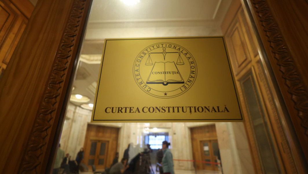 Ccr declară neconstituțională o prevedere privind promovarea funcționarilor publici
