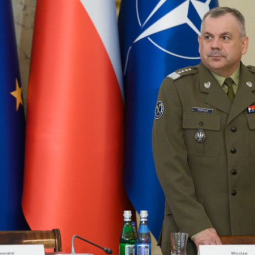 Șeful Statului Major Polonez: Rusia rămâne o amenințare imprevizibilă, dar nu este suficient de puternică pentru atac