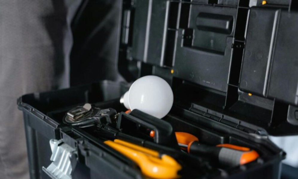 Cum să-ți optimizezi trusa de electrician pentru proiecte sigure și eficiente